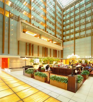 アトリウム吹き抜け